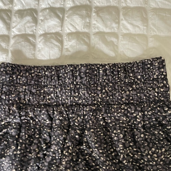 Free people movement cheetah print workout shorts - Picture 5 of 10